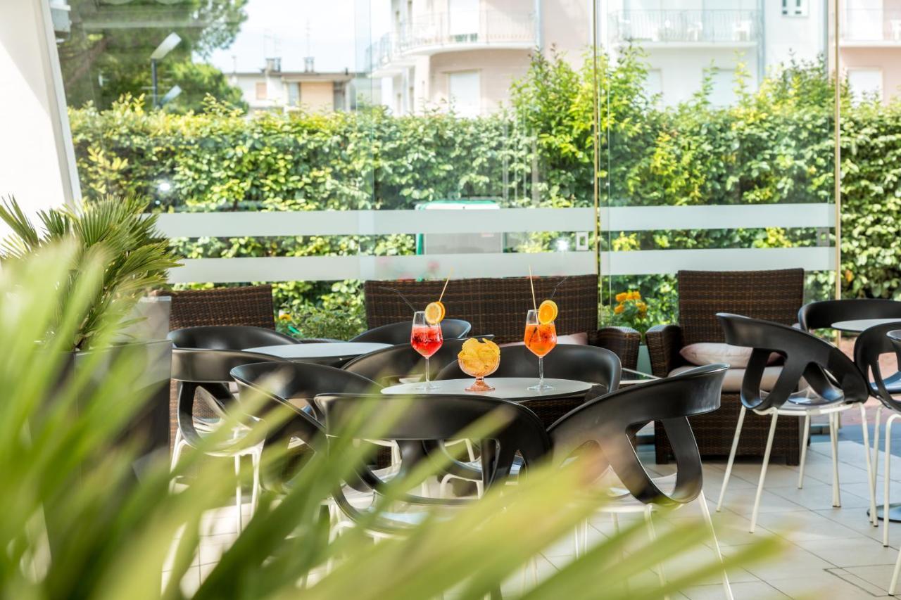 Hotel & Aparthotel Carinthia S Lido di Jesolo Exterior foto